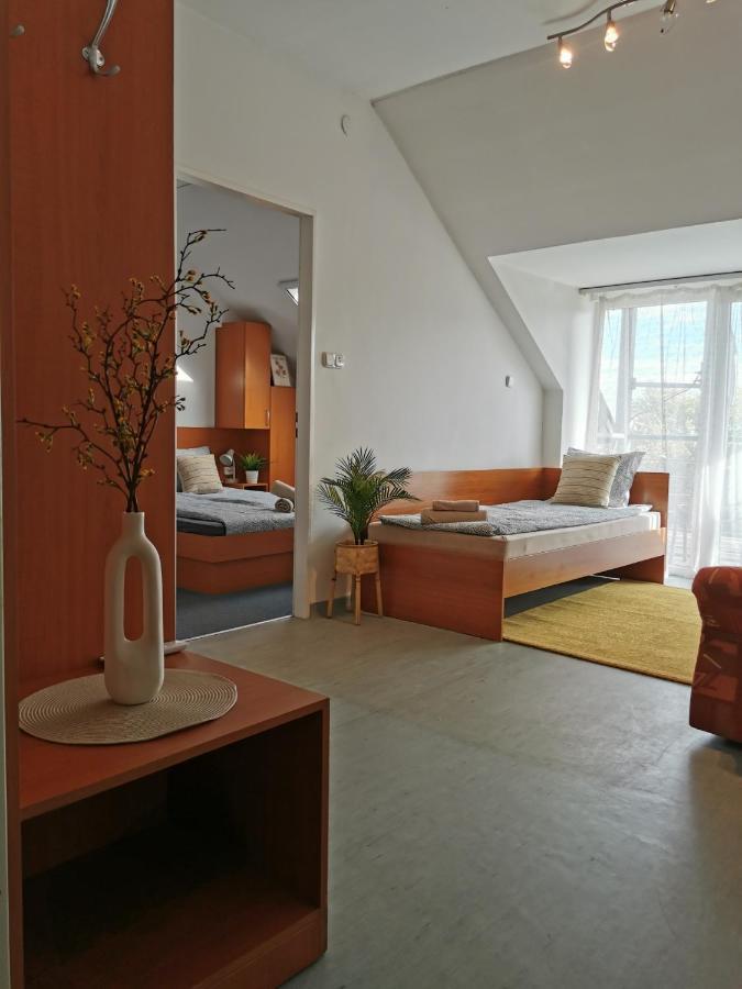 Hid Ifjusagi Szallo Hostel Dunaújváros Εξωτερικό φωτογραφία