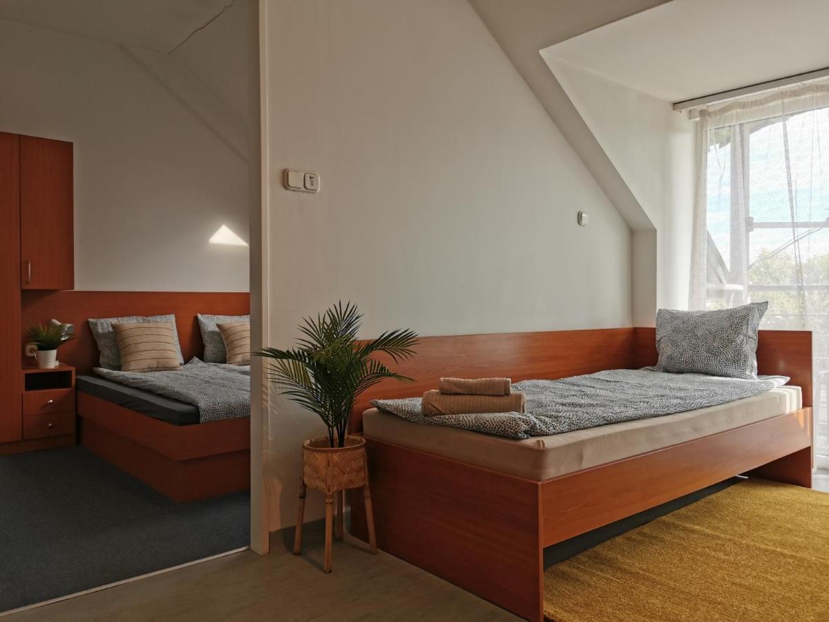 Hid Ifjusagi Szallo Hostel Dunaújváros Εξωτερικό φωτογραφία